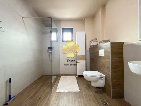 Izdavanje, dvosoban stan, 80m², Tološi, Podgorica - image 11