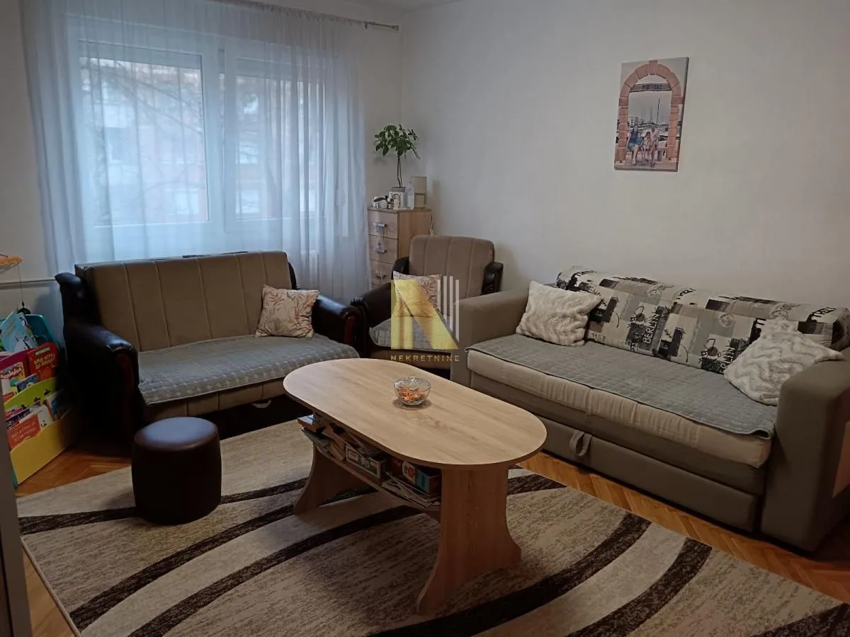 Prodaja, dvosoban stan, 59m², Centar, Subotica