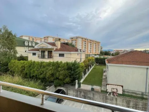 Izdavanje, dvosoban stan, 70m², Zagorič, Podgorica - image 11