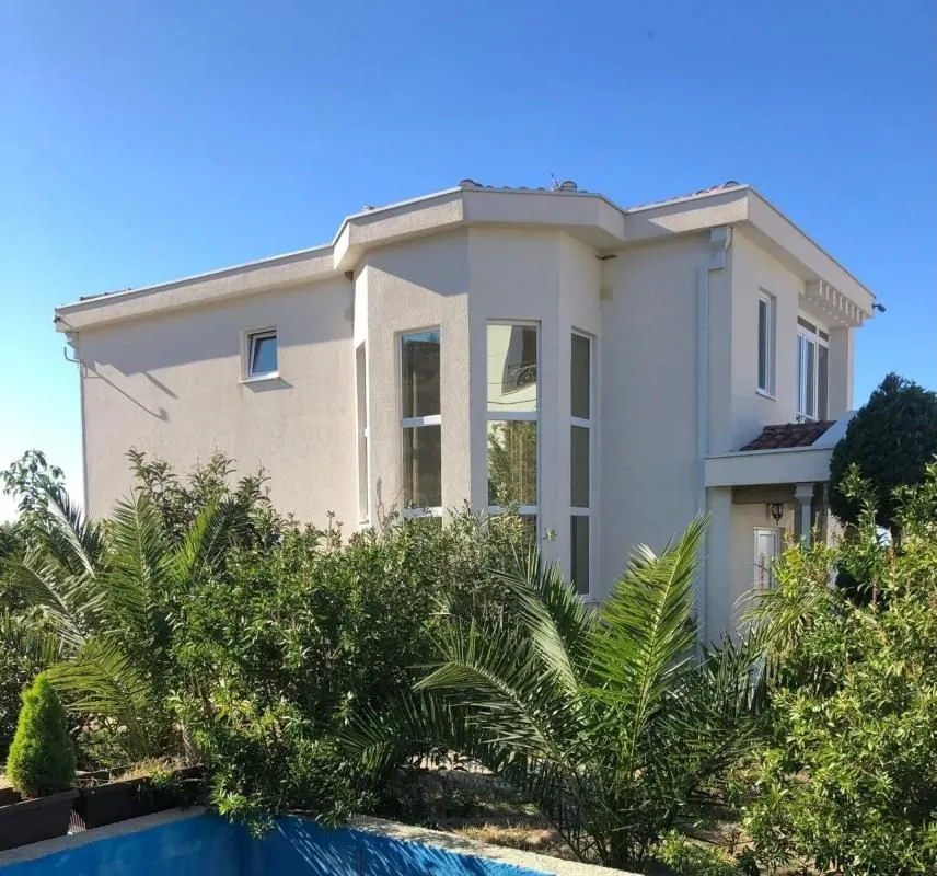 Rent, house, 118m², Dobra Voda, Budva