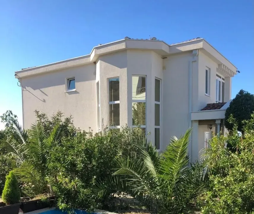 Rent, house, 118m², Dobra Voda, Budva