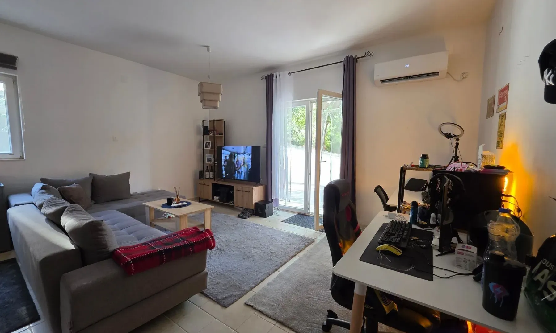 Izdavanje, jednosoban stan, 47m², Bečići, Budva