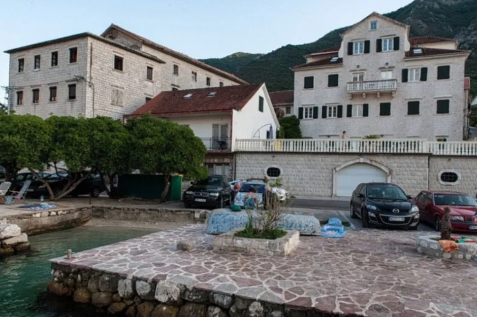 Prodaja, jednosoban stan, 54m², Prčanj, Kotor