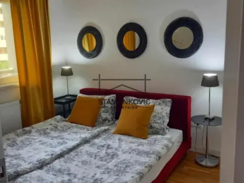 Izdavanje, jednosoban stan, 40m², Novo naselje, Novi Sad