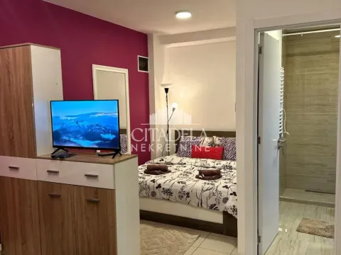 Prodaja, stan, 25m², Voždovac Sve Podlokacije, Beograd - image 8
