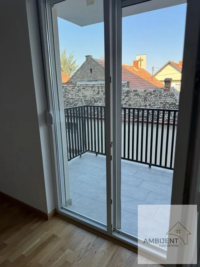 Prodaja, trosoban stan, 67m², Centar, Stara Pazova