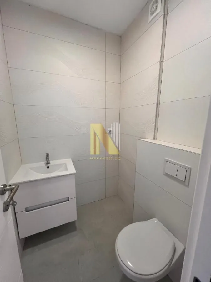 Prodaja, četvorosoban stan, 224m², Telep, Novi Sad Sve Podlokacije