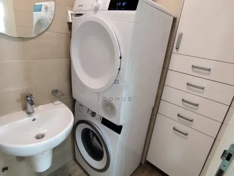 Izdavanje, dvosoban stan, 65m², City Kej, Podgorica - image 6