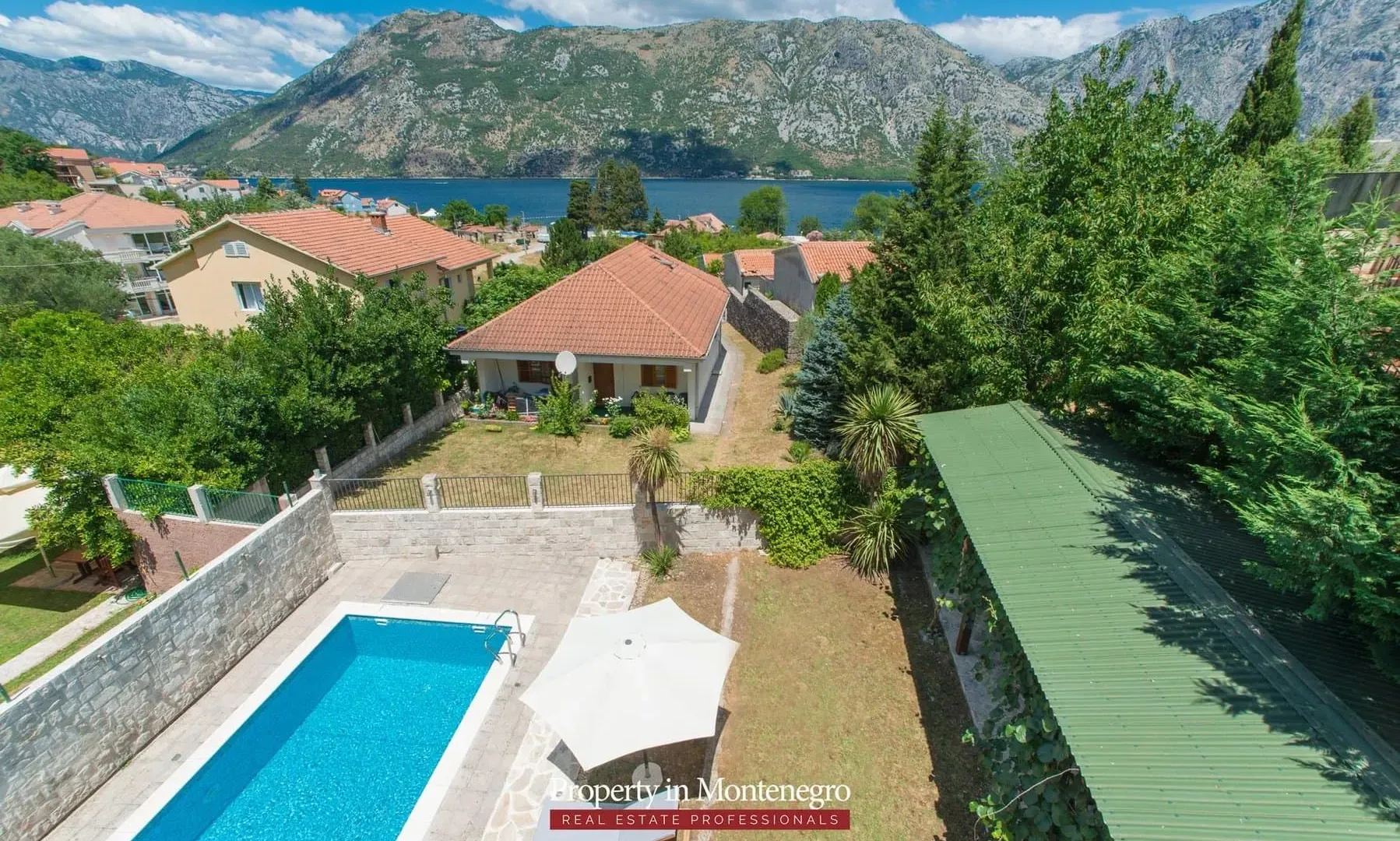 Prodaja, kuća, 350m², Stoliv, Kotor