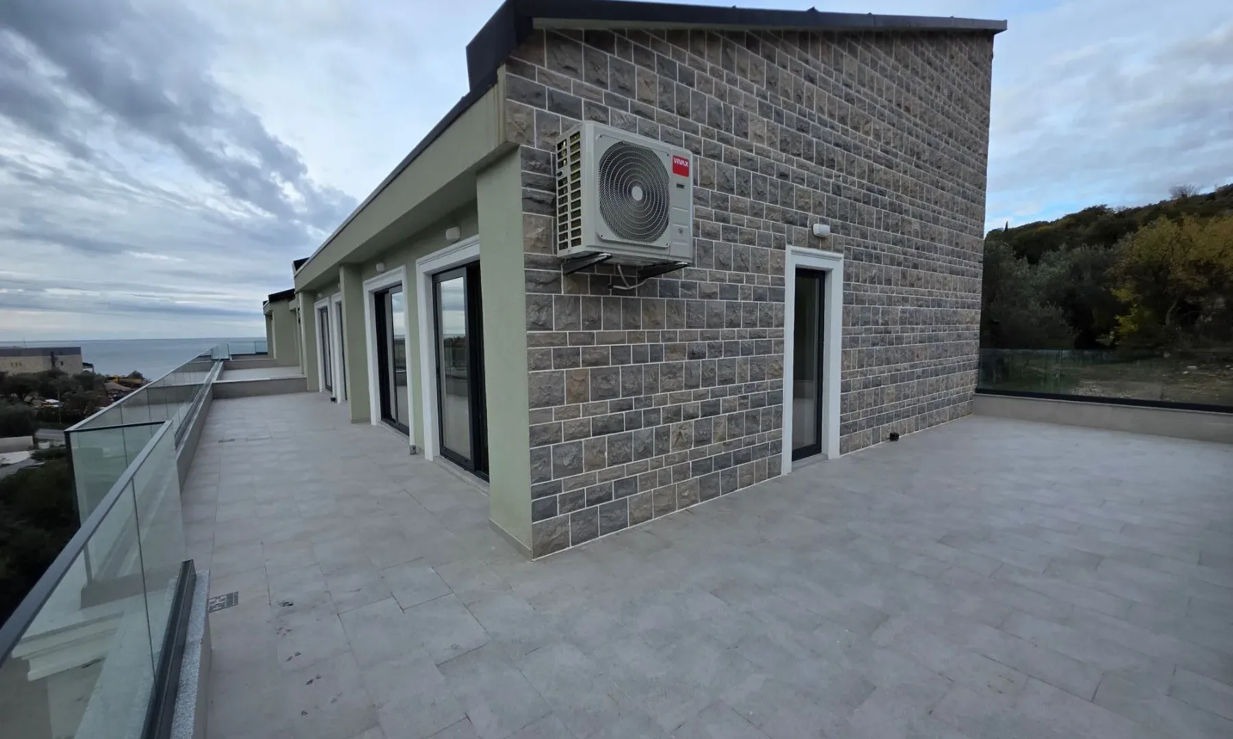 Prodaja, dvosoban stan, 162m², Kamenovo, Budva
