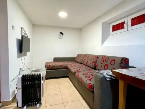 Prodaja, garsonjera, 17m², Centar, Podgorica - image 5