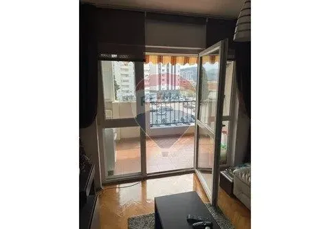 Izdavanje, stan, 54m², Centar, Bar - image 4