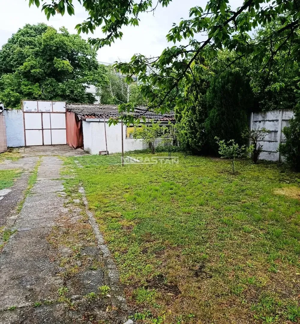 Sale, house, 232m², Centar, Pančevo