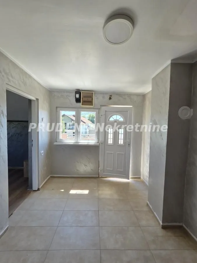 Sale, house, 210m², Surčin, Beograd