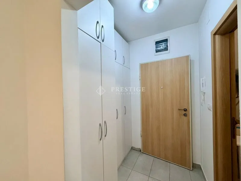 Izdavanje, garsonjera, 30m², Stari Aerodrom, Podgorica