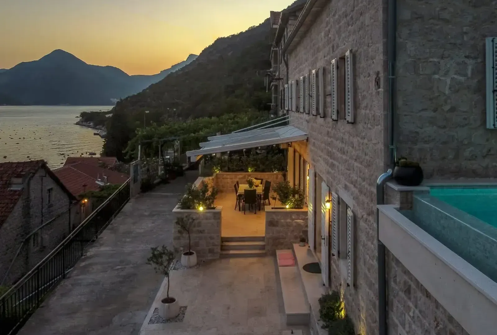 Rent, house, 270m², Kotor, Crna Gora