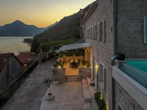 Izdavanje, kuća, 270m², Kotor, Crna Gora - image 2