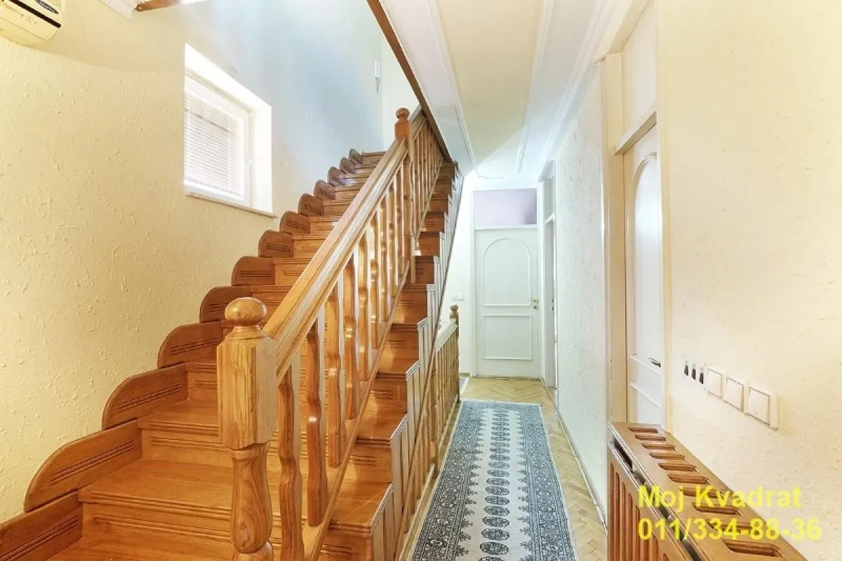 Sale, house, 250m², Brace Jerković, Voždovac Sve Podlokacije