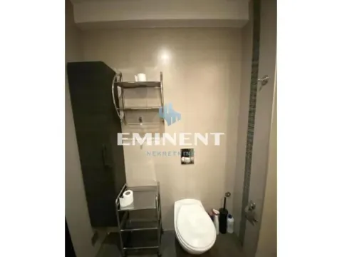 Izdavanje, trosoban stan, 87m², Stari Grad, Beograd - image 13