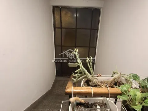 Izdavanje, jednosoban stan, 40m², Karaburma, Palilula Sve Podlokacije - image 17