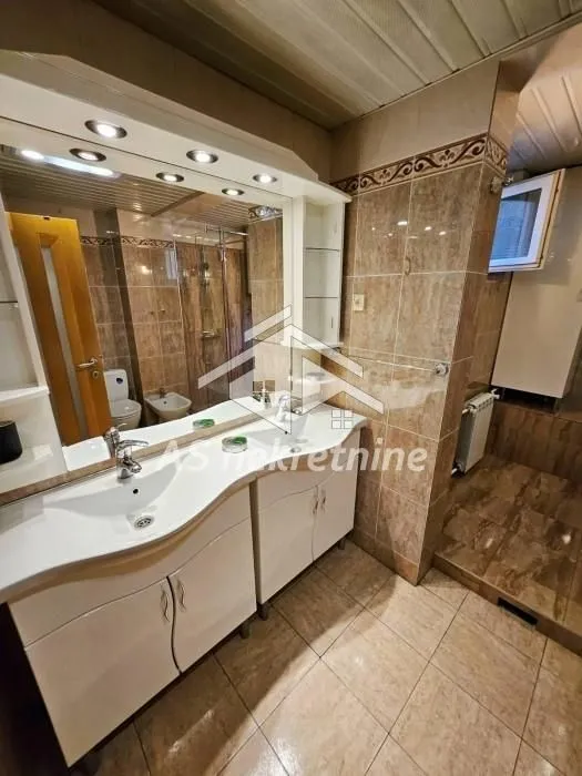 Rent, three bedroom apartment, 80m², Stari Grad, Beograd