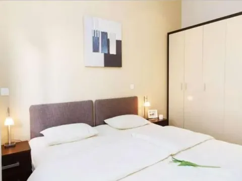 Izdavanje, trosoban stan, 56m², Stari Grad, Beograd - image 13