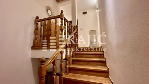 Rent, four bedroom apartment, 90m², Bogoslovija, Palilula Sve Podlokacije - image 8