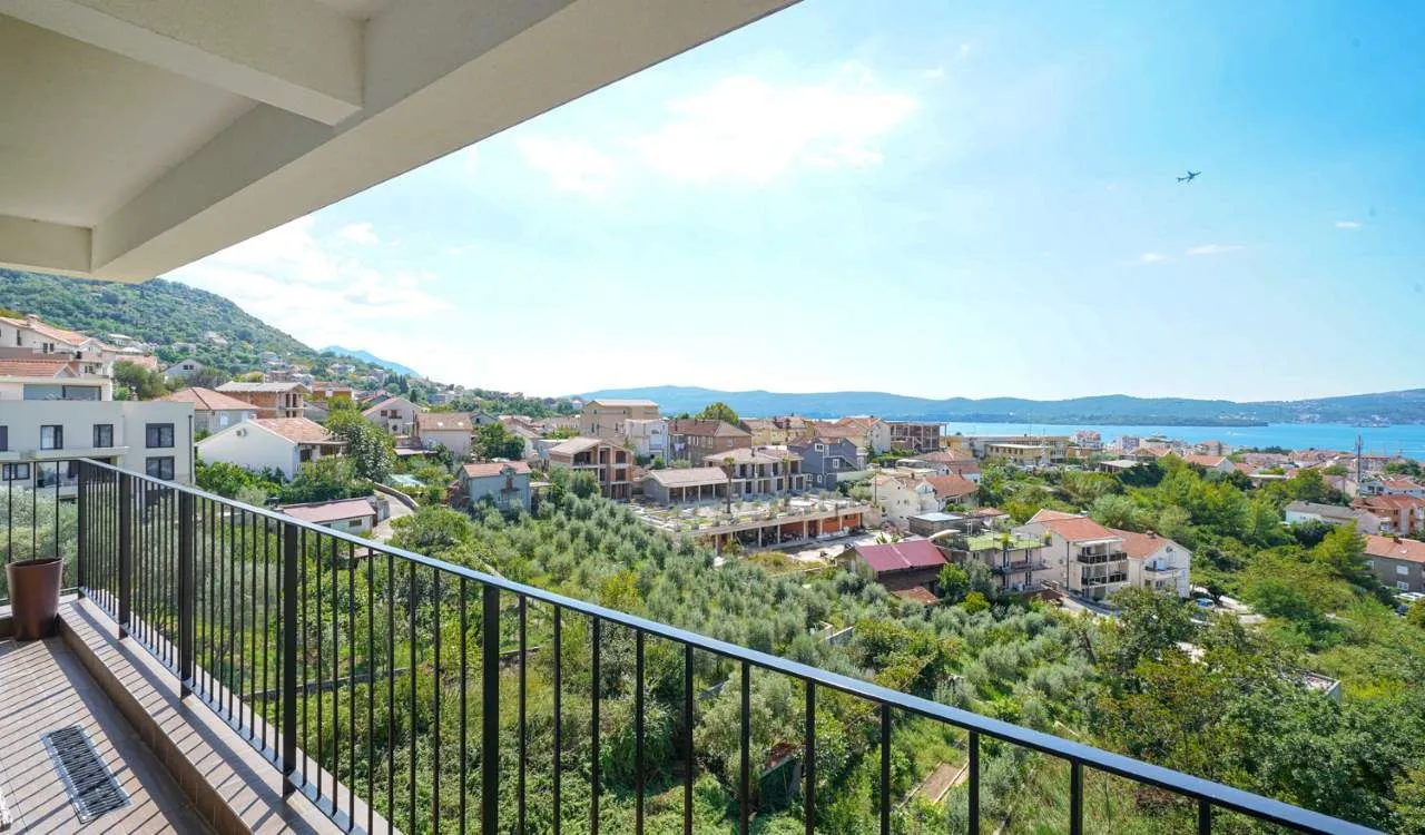 Prodaja, dvosoban stan, 66m², Tivat, Crna Gora