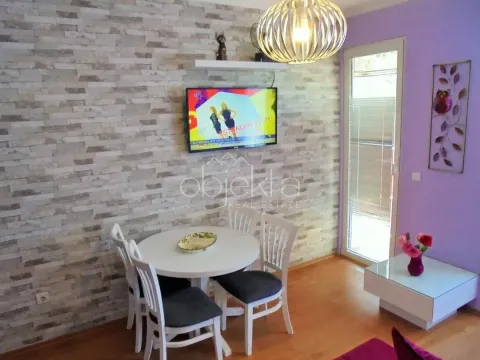 Izdavanje, stan, 72m², Tivat, Crna Gora - image 4