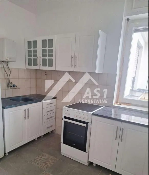 Izdavanje, dvosoban stan, 45m², Podbara, Novi Sad Sve Podlokacije
