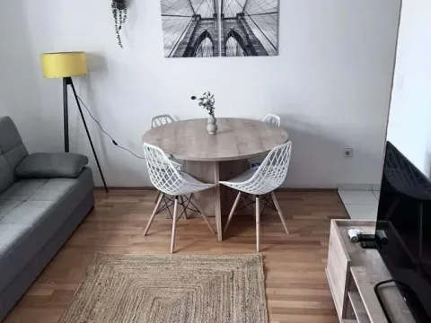 Prodaja, dvosoban stan, 42m², Centar, Novi Sad - image 4