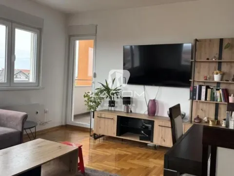 Prodaja, trosoban stan, 59m², Ledine, Beograd