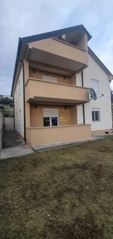 Prodaja, kuća, 184m², Podgorica, Crna Gora