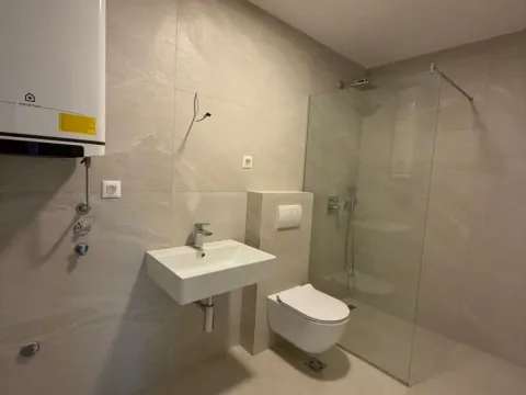 Prodaja, dvosoban stan, 79m², Preko Morače, Podgorica - image 7