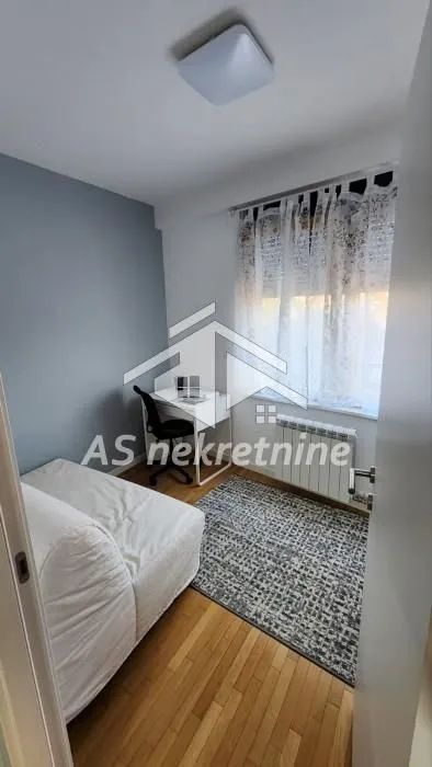 Rent, three bedroom apartment, 54m², Retenzija, Beograd