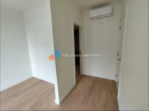 Izdavanje, trosoban stan, 77m², Savski Venac, Beograd - image 3