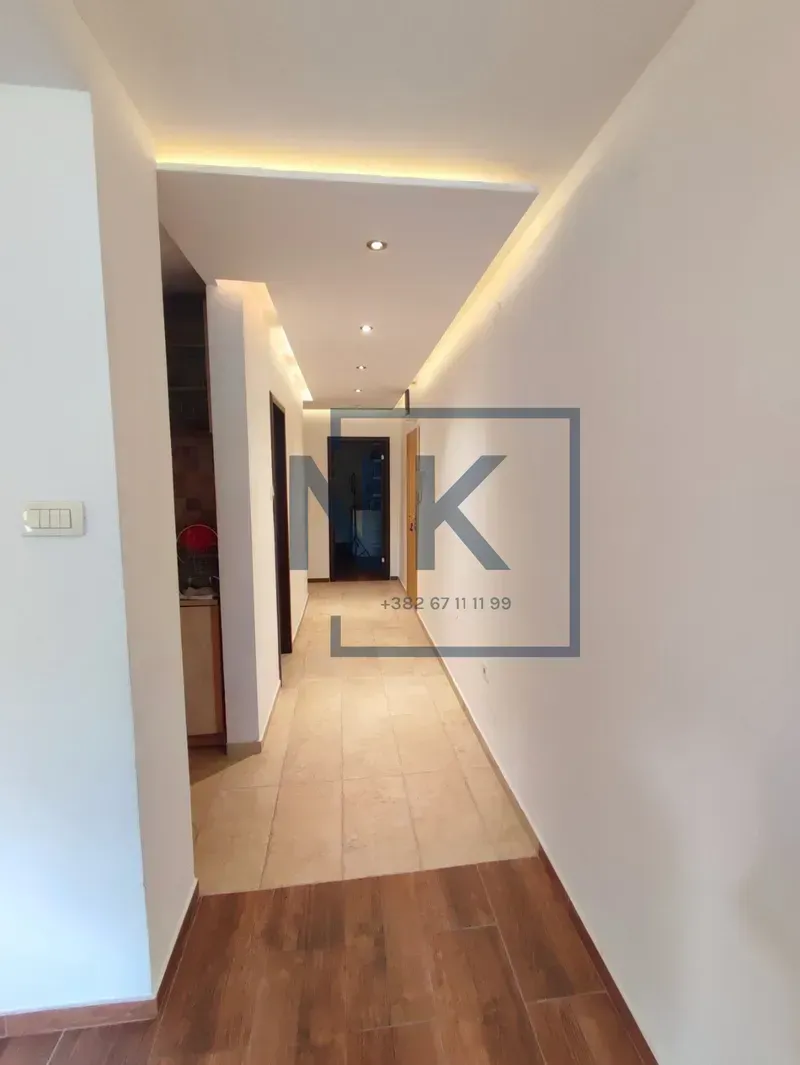 Rent, office space, 80m², Blok 5, Podgorica