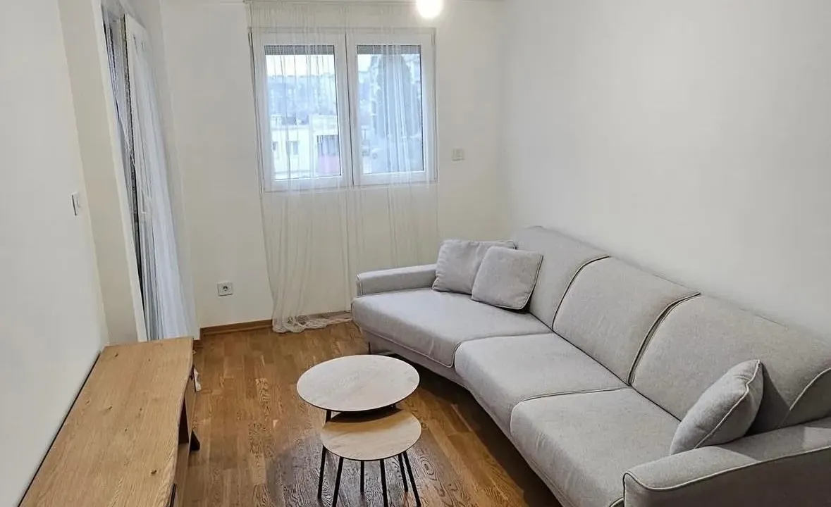 Prodaja, jednosoban stan, 33m², Pobrežje, Podgorica