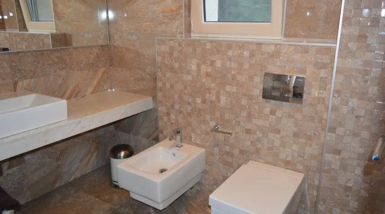 Prodaja, stan, 192m², Ljuta, Kotor