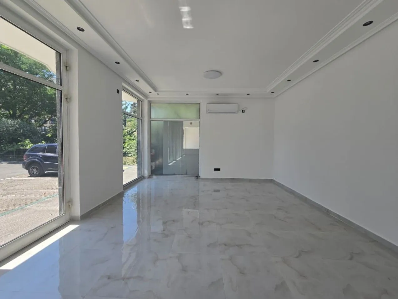 Rent, office space, 59m², Ljubović, Podgorica