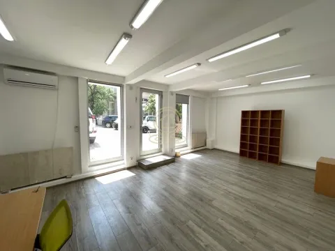 Izdavanje, poslovni prostor, 148m², Stari Grad, Beograd - image 9