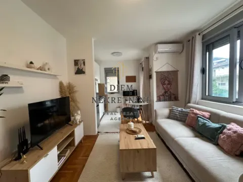 Rent, one bedroom apartment, 44m², Momišići, Podgorica - image 11