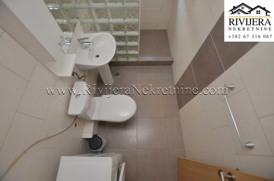 Prodaja, dvosoban stan, 69m², Đenovići, Herceg Novi