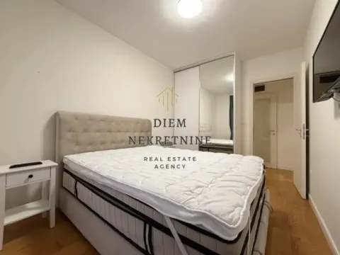 Rent, two bedroom apartment, 70m², Central Point, Podgorica - image 10