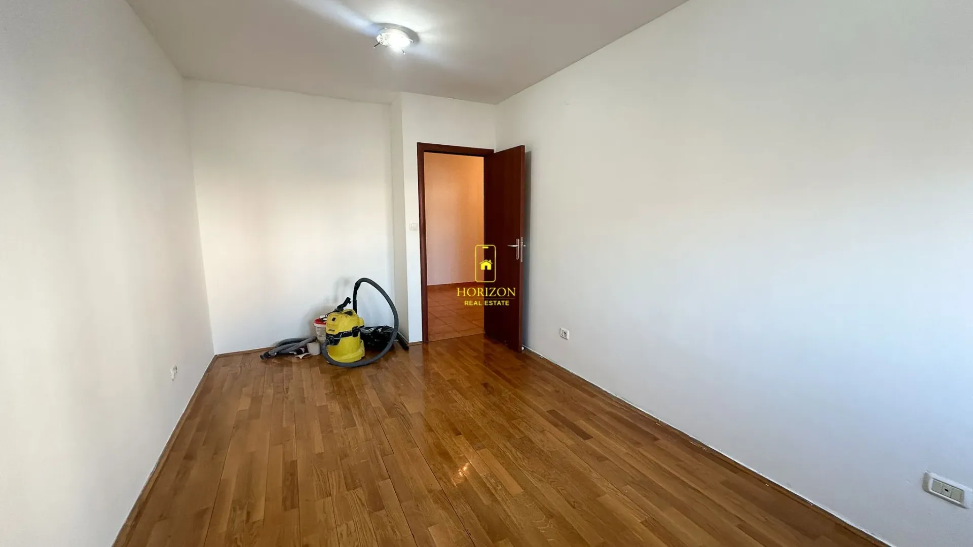 Prodaja, jednosoban stan, 45m², Stari Aerodrom, Podgorica