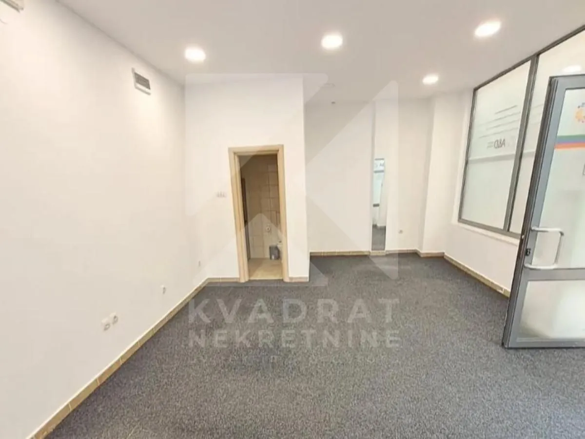Rent, office space, 35m², Centar, Podgorica