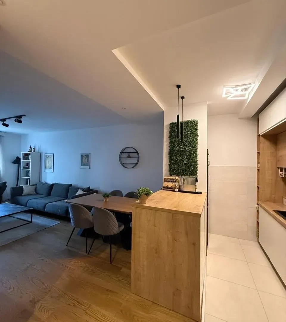 Sale, two bedroom apartment, 72m², Centar, Bar