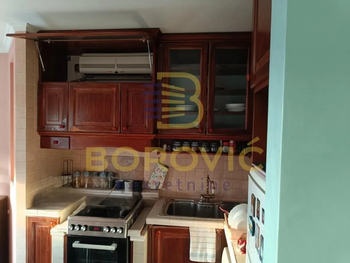 Prodaja, dvosoban stan, 66m², Kanarevo Brdo, Beograd