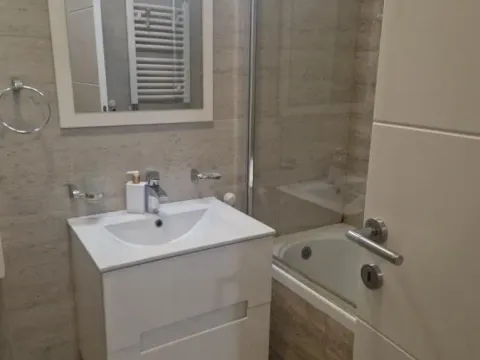 Izdavanje, dvosoban stan, 90m², Sajmište, Novi Sad - image 9