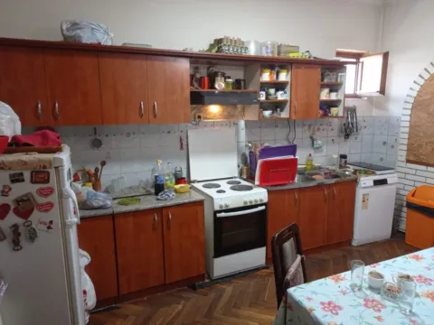 Sale, house, 320m², Kula, Srbija - image 4